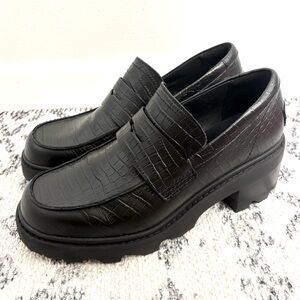 NWOT SOREL Joan Now City Black Loafer